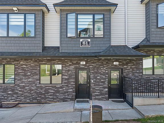 4th image of 61 Blauvelt #102