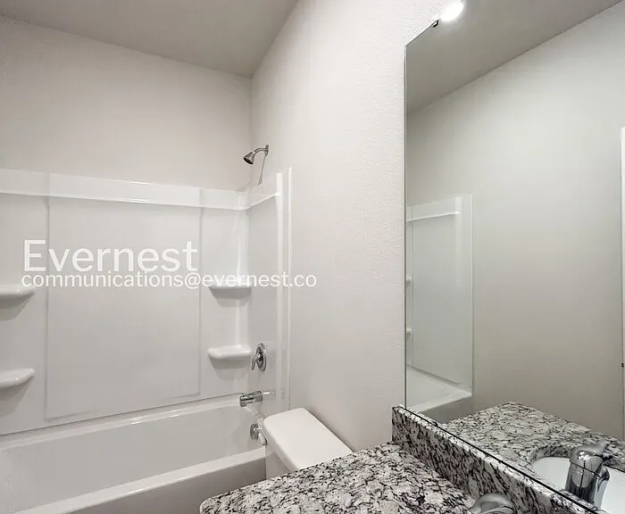 221 Aniston Ln — Photo 11