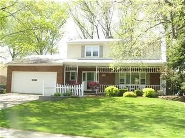 441 Pickwick Ln, Tallmadge, OH 44278