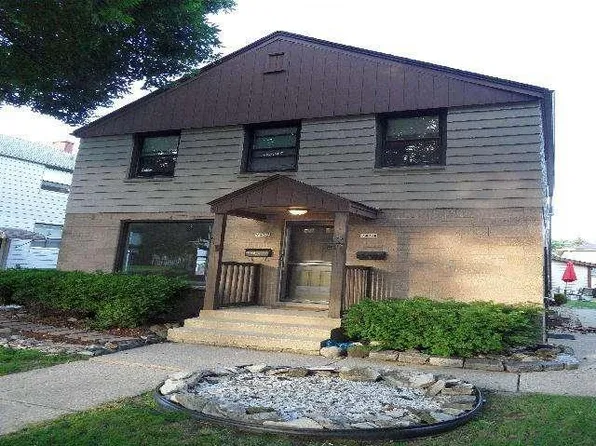 2462 S 64th St, West Allis, WI 53219