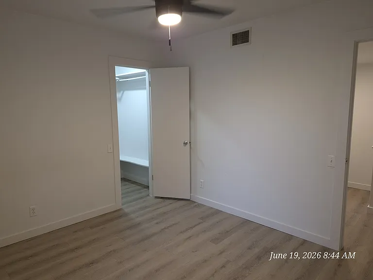 1800 E Stewart St #136 — Photo 8
