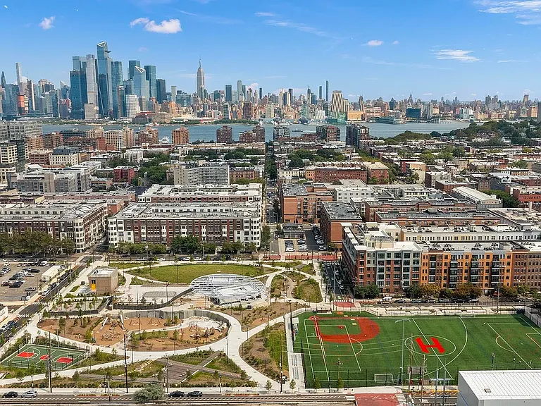 1100 Adams St #313 — Photo 9