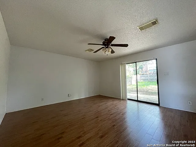 9611 Diamond Stone — Photo 21