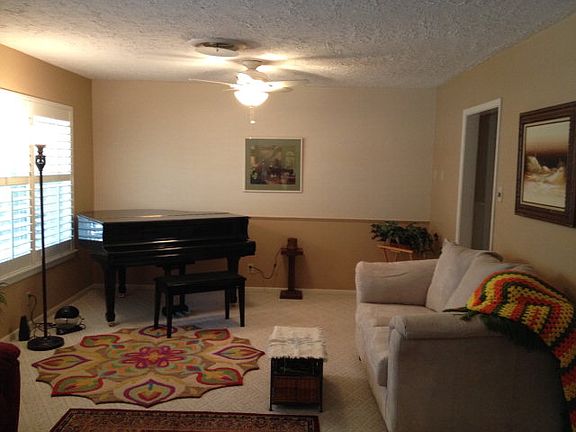 5th image of 315 Manor Dr