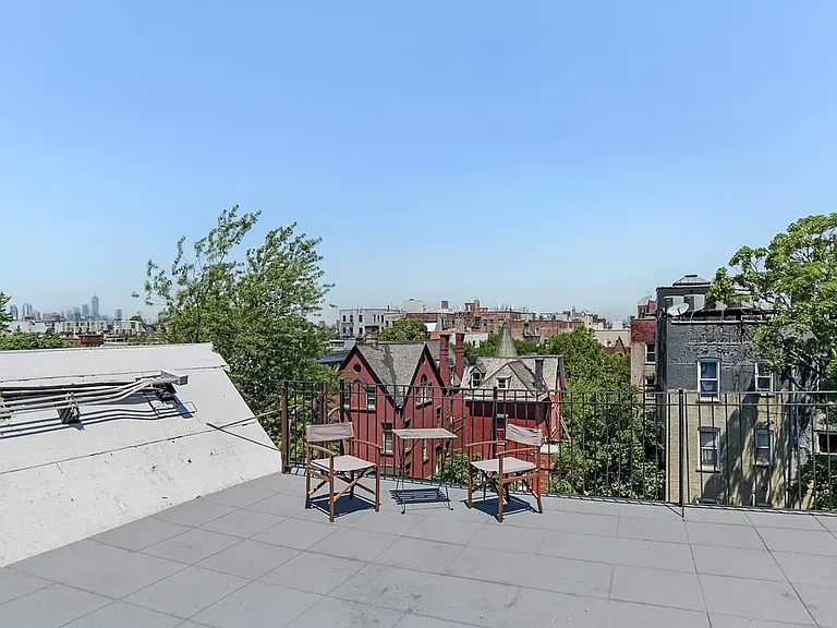 871 Park Pl #2F — Photo 6