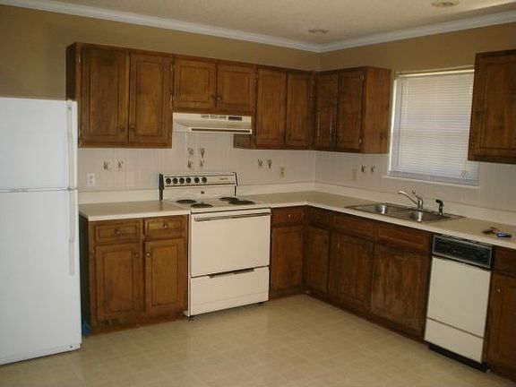 2nd image of 3425 Peachtree St