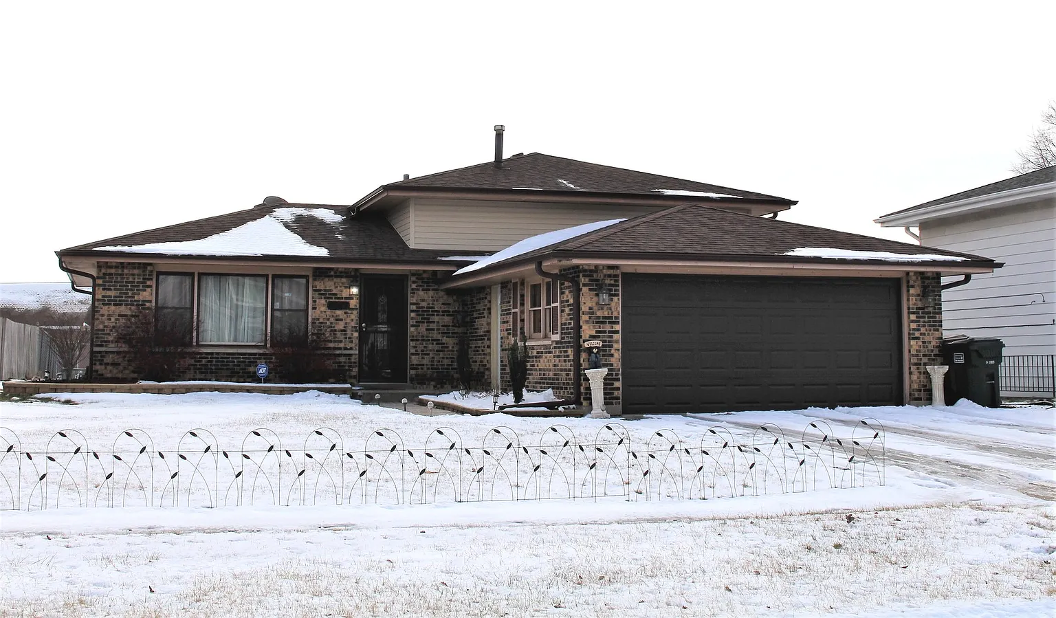 4047 Russet Way photo 1