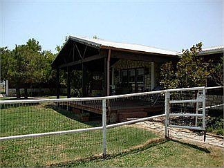 4th image of 4141 County Road 6