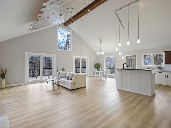 3900 E Webster Rd, Hartsburg, MO 65039