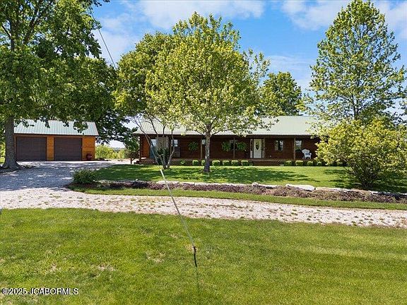 2nd image of 3323 County Road 338