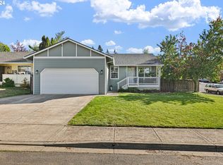 809 Arthur Ave, Cottage Grove, OR 97424
