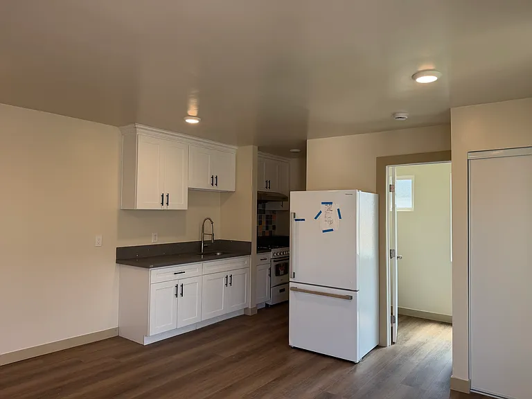 436 Roosevelt Ave — Photo 1