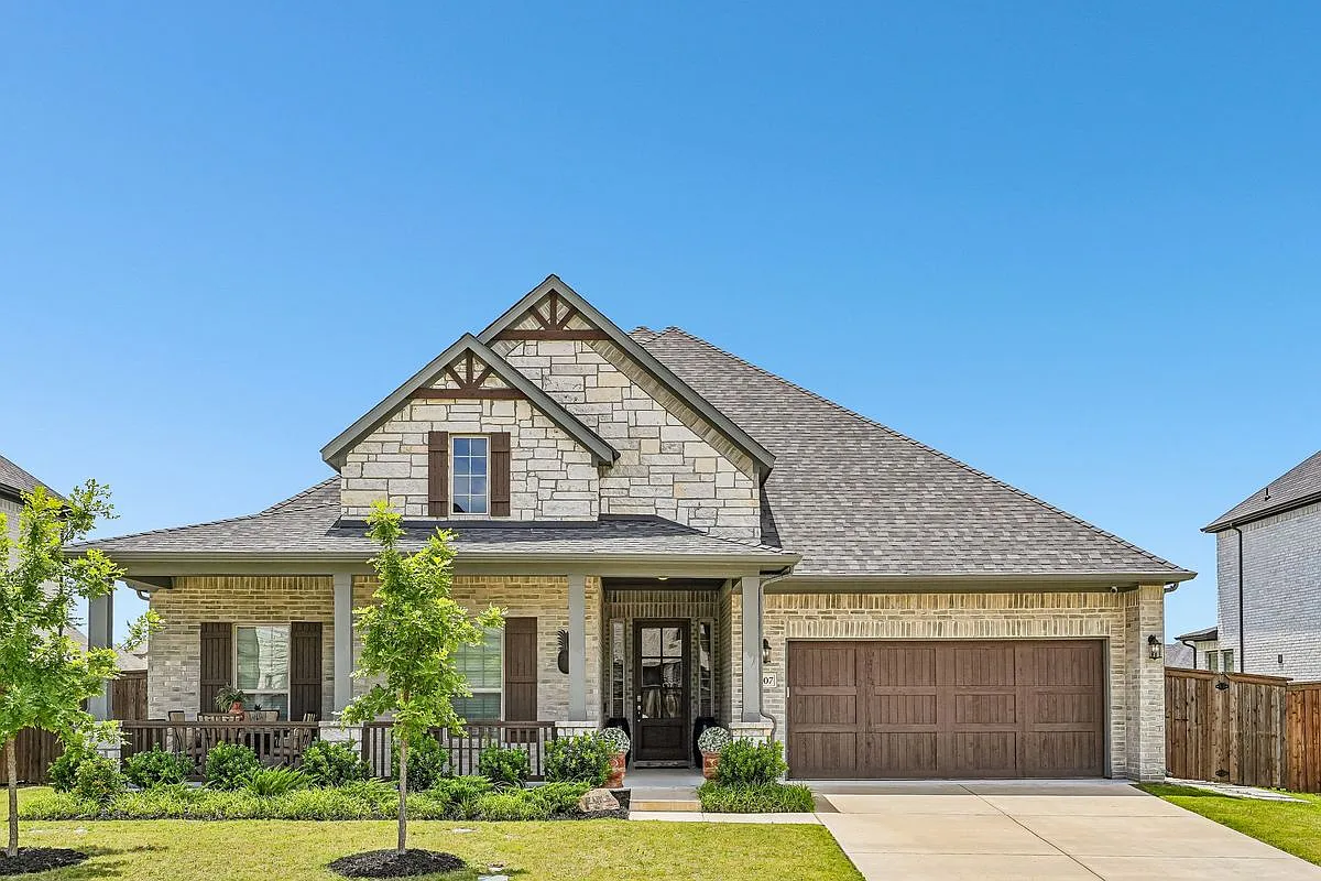 3 bed, 3.0 bath, 2824 sqft, $3,500 — Photo 1