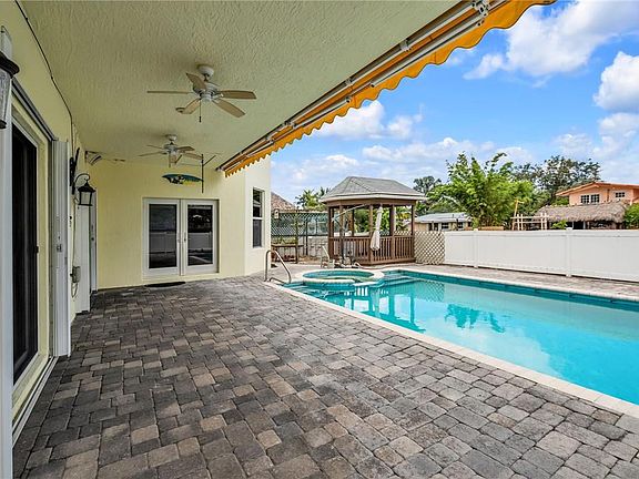 4th image of 2531 Okeechobee Lane