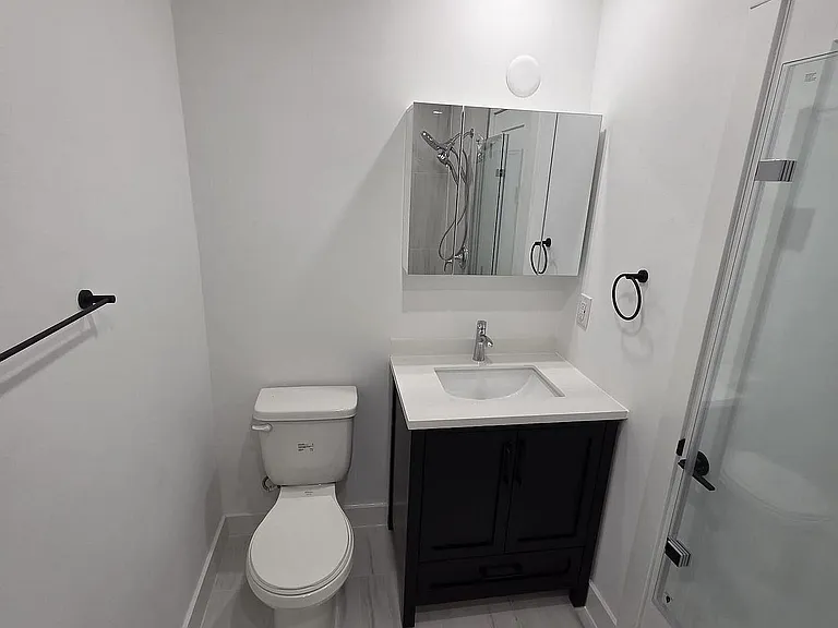 272 Lakeshore Rd E #UPPER — Photo 11