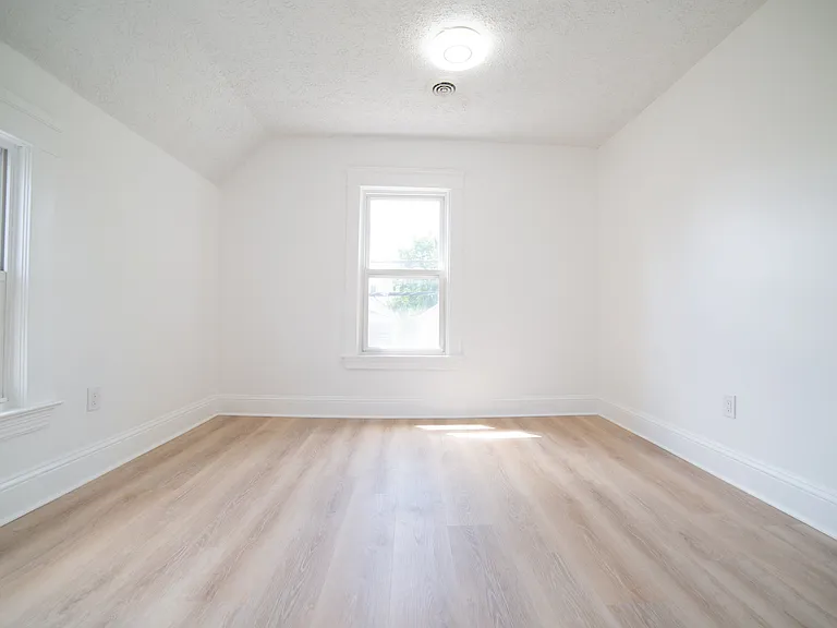 6023 Pear Ave — Photo 10