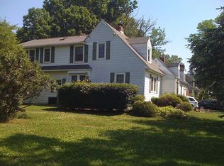 9 Haines Dr, Moorestown, NJ 08057
