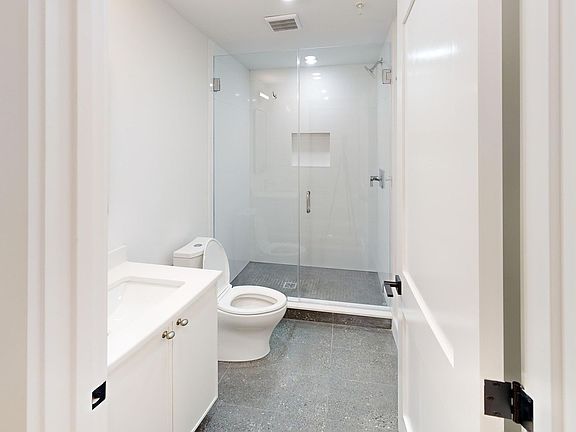 3rd image of 230 Tremont St APT 2