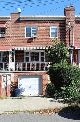 1st image of 2702 Hering Ave
