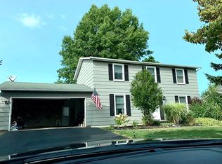 164 Flynnwood Dr, Rochester, NY 14612