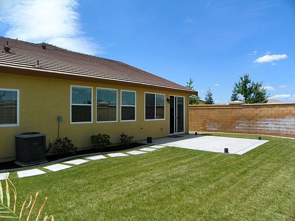 2nd image of 1706 Dalia Ln