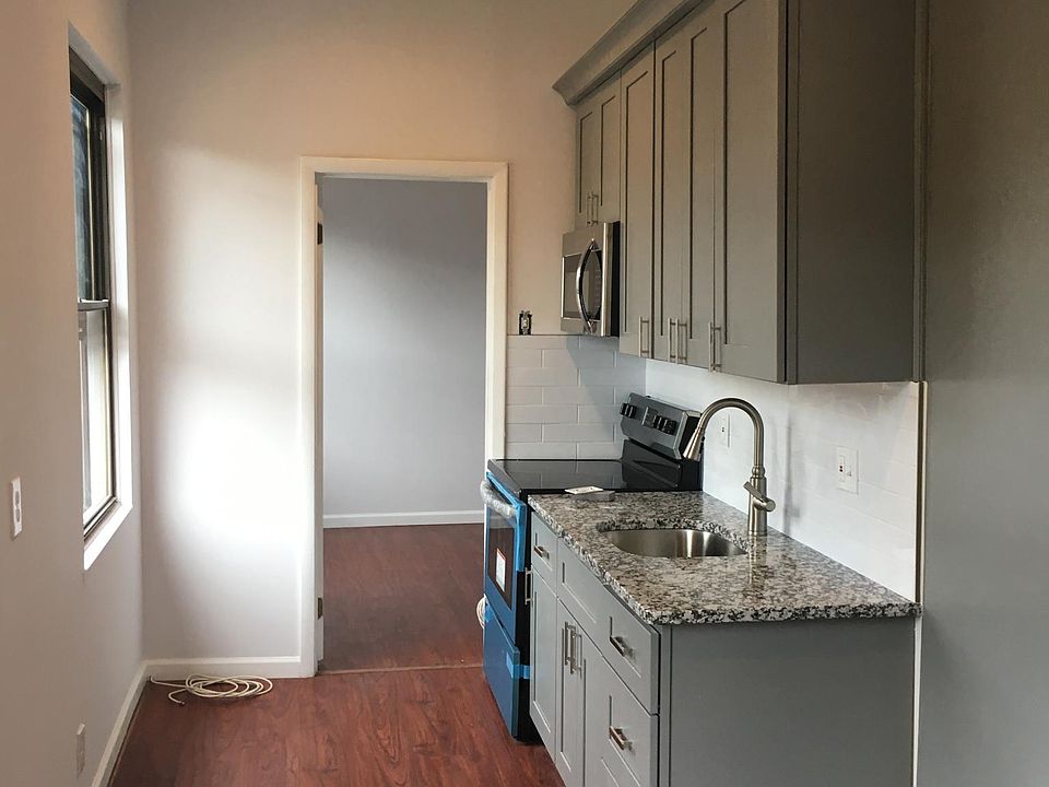 1st image of 401 Shurs Ln #3B