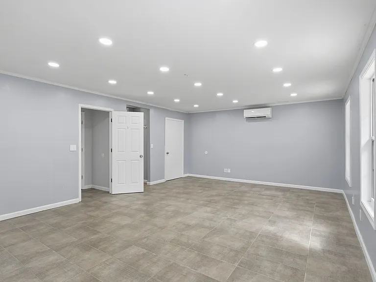 1161 Riverside Run Ln — Photo 23