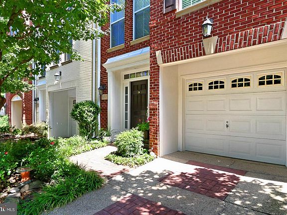 2nd image of 5247 Tancreti Ln