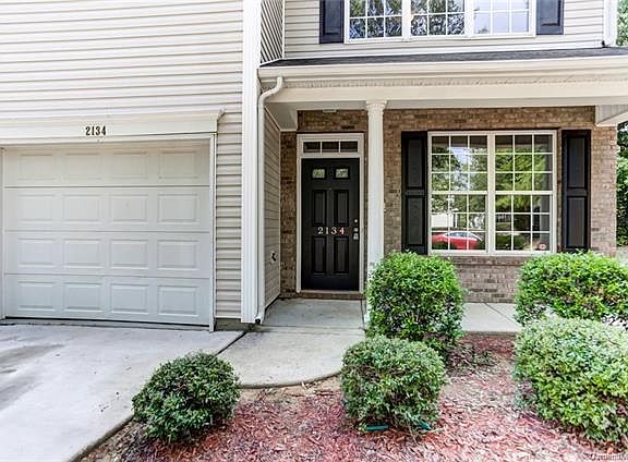 2nd image of 2134 Winthrop Chase Dr