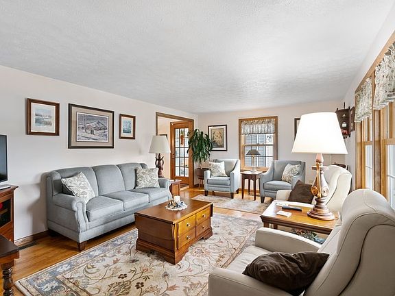 5th image of 341 Patterson Ln