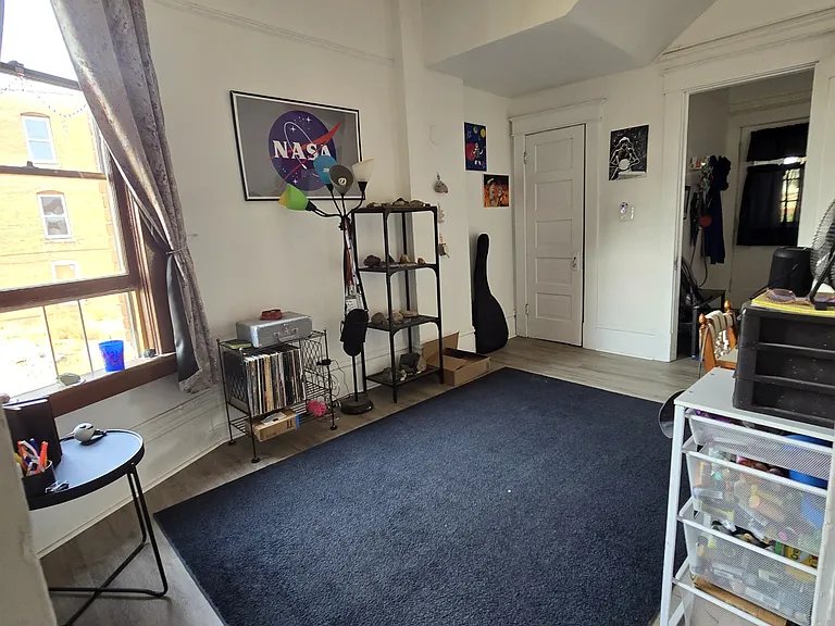 725 Maryland Ave — Photo 6