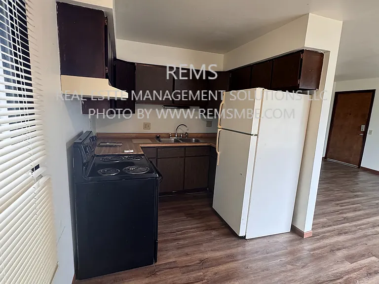 1110 Grand Ave — Photo 7