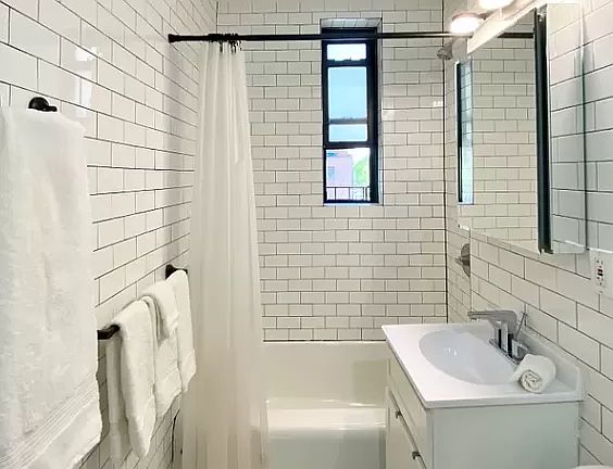 4th image of 242 E 38th St APT 4A