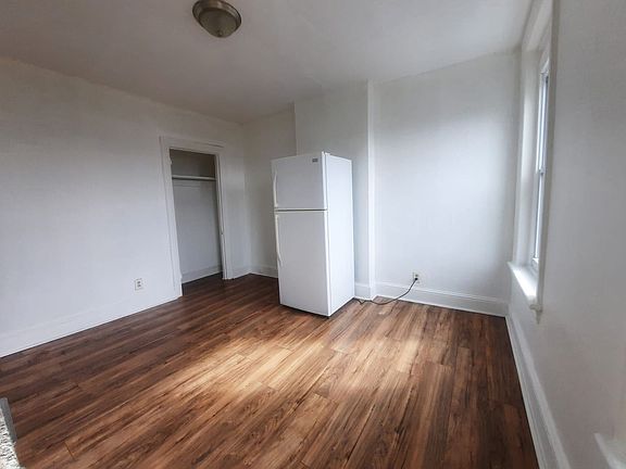 2nd image of 42 Carroll St APT 5