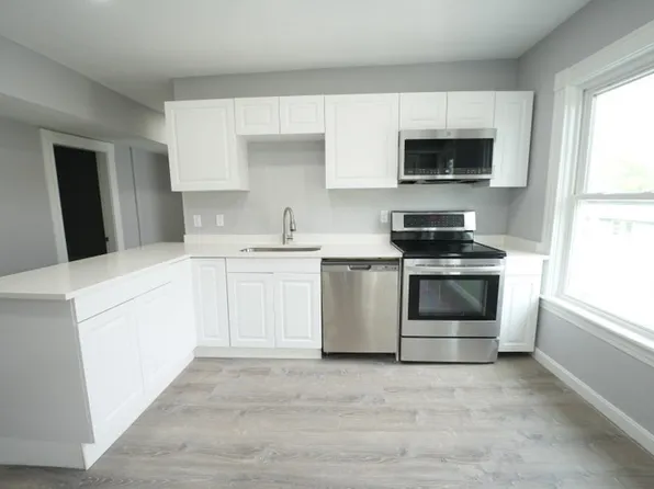 140 Belmont St APT 1, Worcester, MA 01605