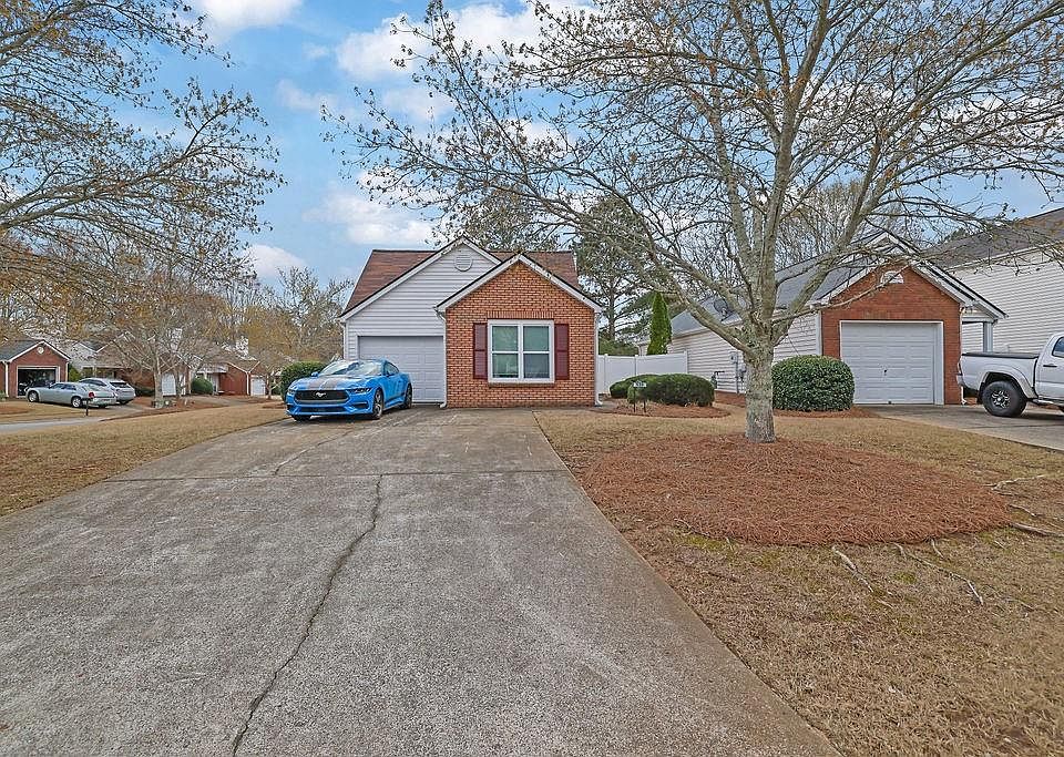 1st image of 520 Stanford Pl