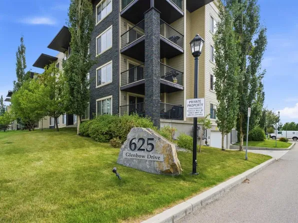 625 S Glenbow Dr #1110, Cochrane, AB T4C 0S7