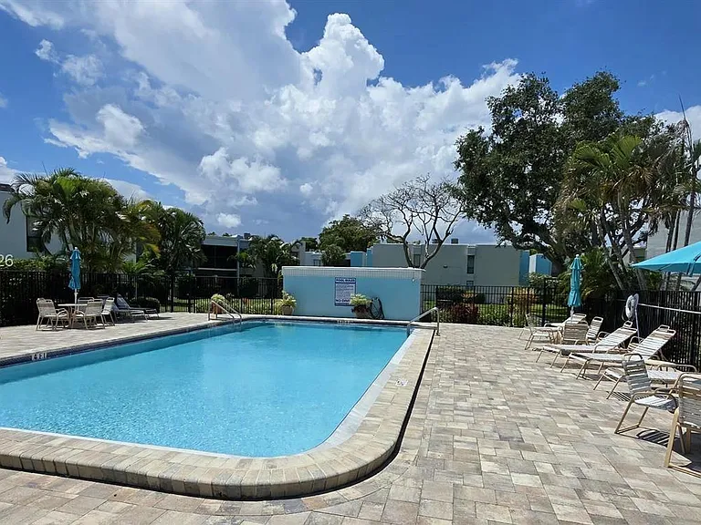 524 Osprey Dr #10B — Photo 22