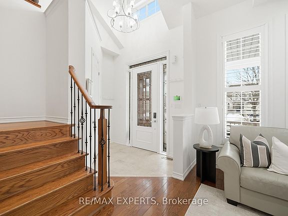 4th image of 11 Collier Cres