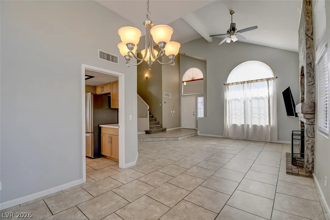 4 bed, 2.5 bath, 2220 sqft, $2,549 — Photo 3