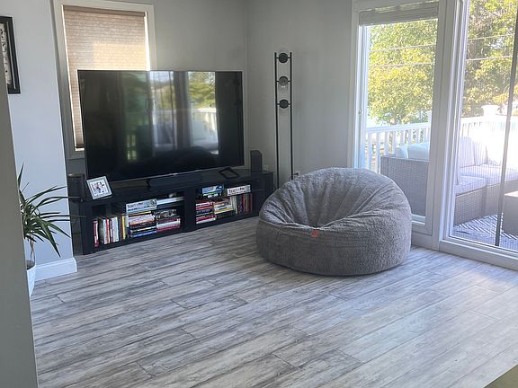 5th image of 49 Avalon Ave #49