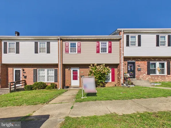 214 Overlook Ct, Fredericksburg, VA 22405
