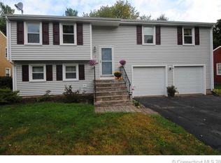 6 Blue Spruce St, Middletown, CT 06457