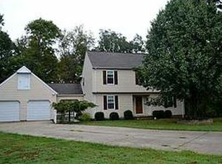 132 Summit Ridge Rd, Hurricane, WV 25526