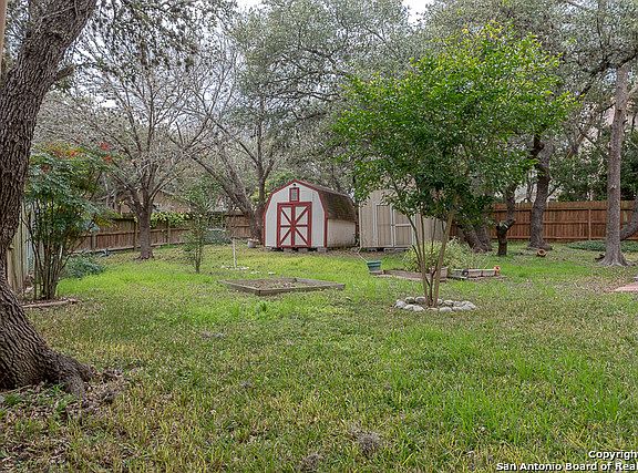 5th image of 7713 Benbrook