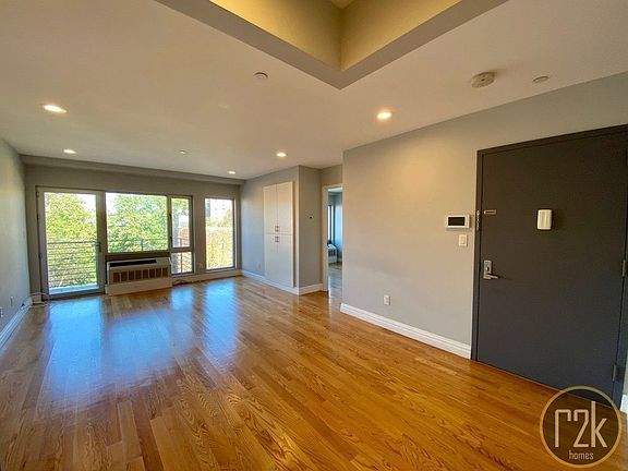 3rd image of 23-23 Astoria Blvd #4A