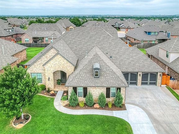 2nd image of 15916 Dayflower Ln