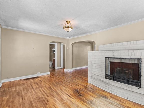 5th image of 618 Palm St