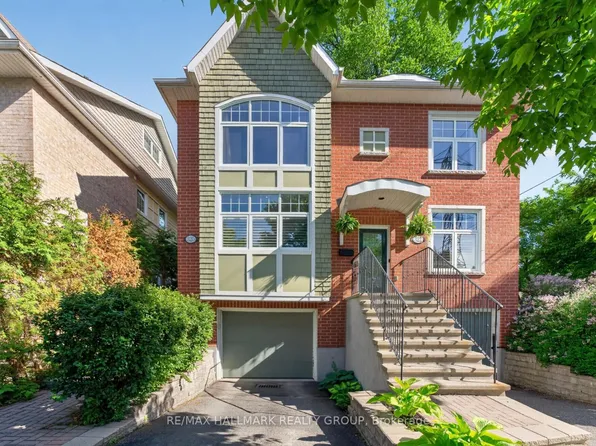 320 Iona St, Ottawa, ON K1Z 7B9