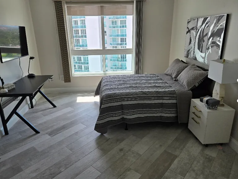 241 Riverside Dr #2209 — Photo 9